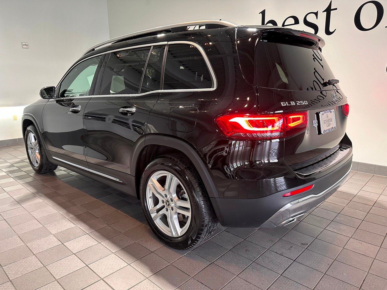 Used 2023 Mercedes-Benz GLB 250 4MATIC image 6