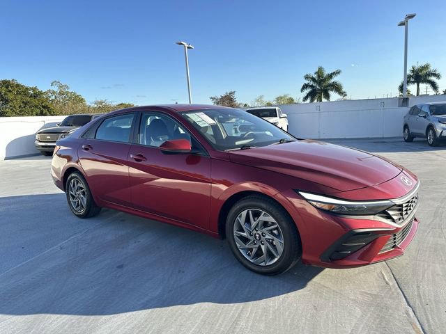 Used 2024 Hyundai Elantra SEL image 34