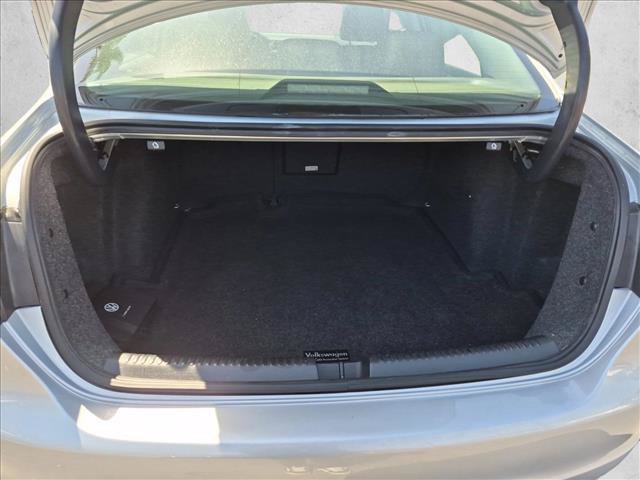 Used 2013 Volkswagen Jetta SE FWD image 6