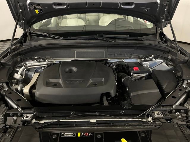 Used 2021 Volvo XC60 T5 Momentum w/ Advanced Package AWD/4WD image 42
