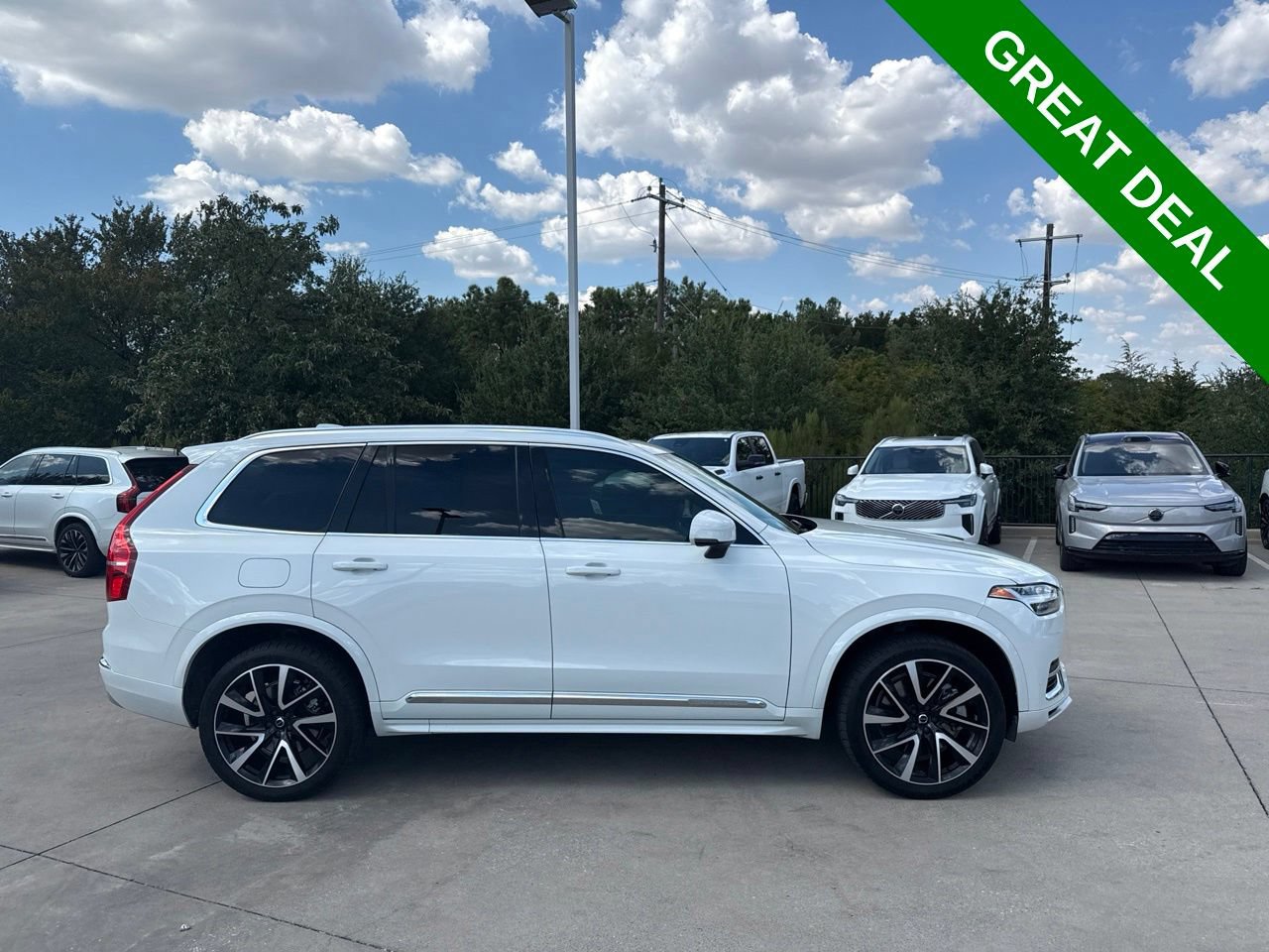 Used 2022 Volvo XC90 T8 Inscription Expression AWD/4WD image 4