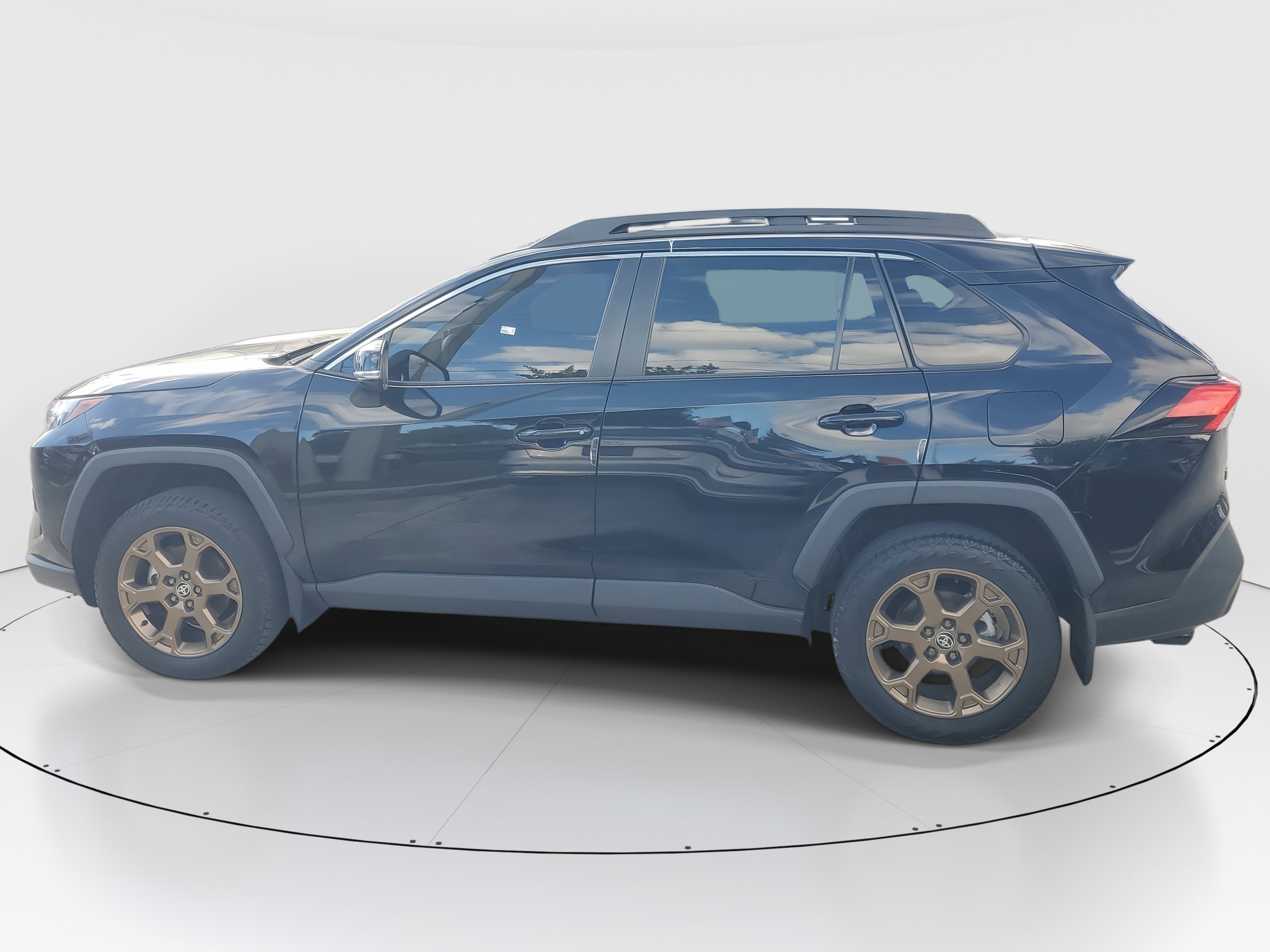 Used 2024 Toyota RAV4 AWD Hybrid image 6