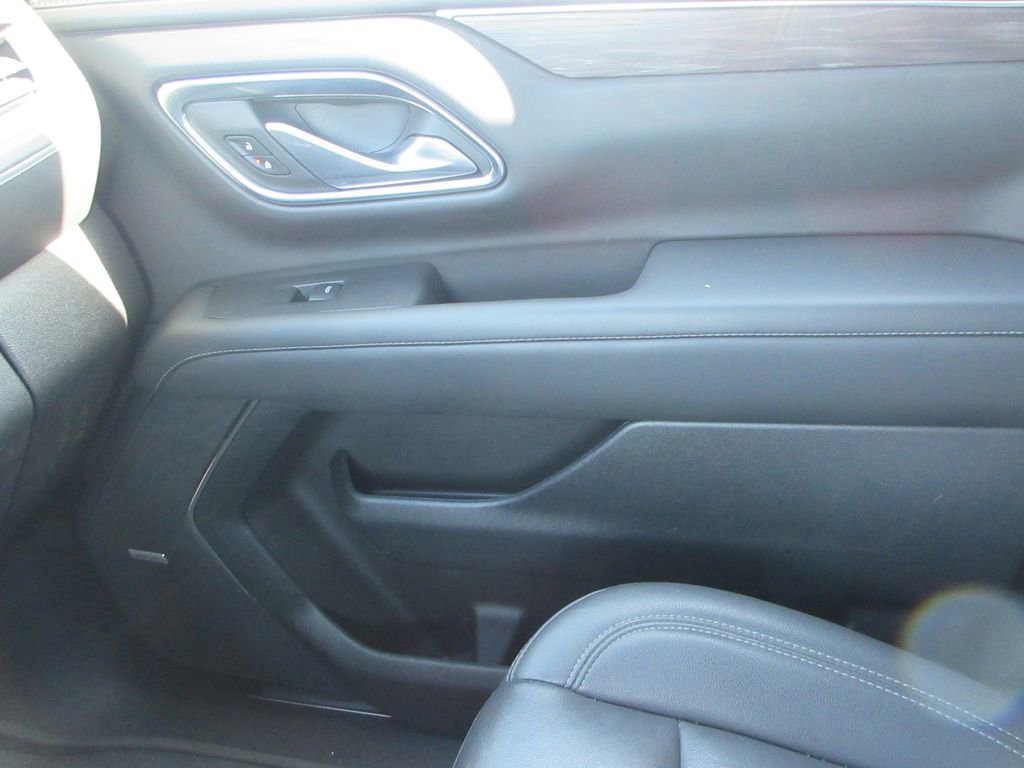 Certified 2024 Chevrolet Suburban Z71 w/ Luxury Package image 36