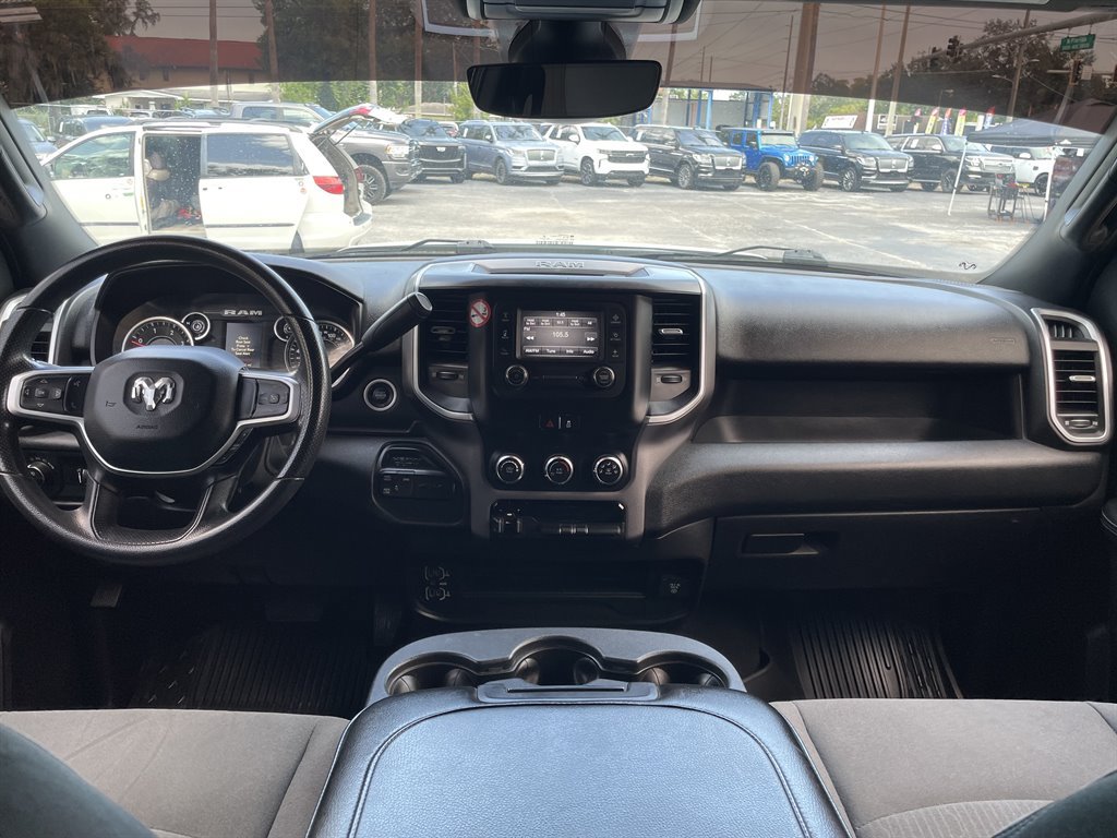 Used 2023 RAM 2500 Big Horn w/ Cold Weather Group AWD/4WD image 5