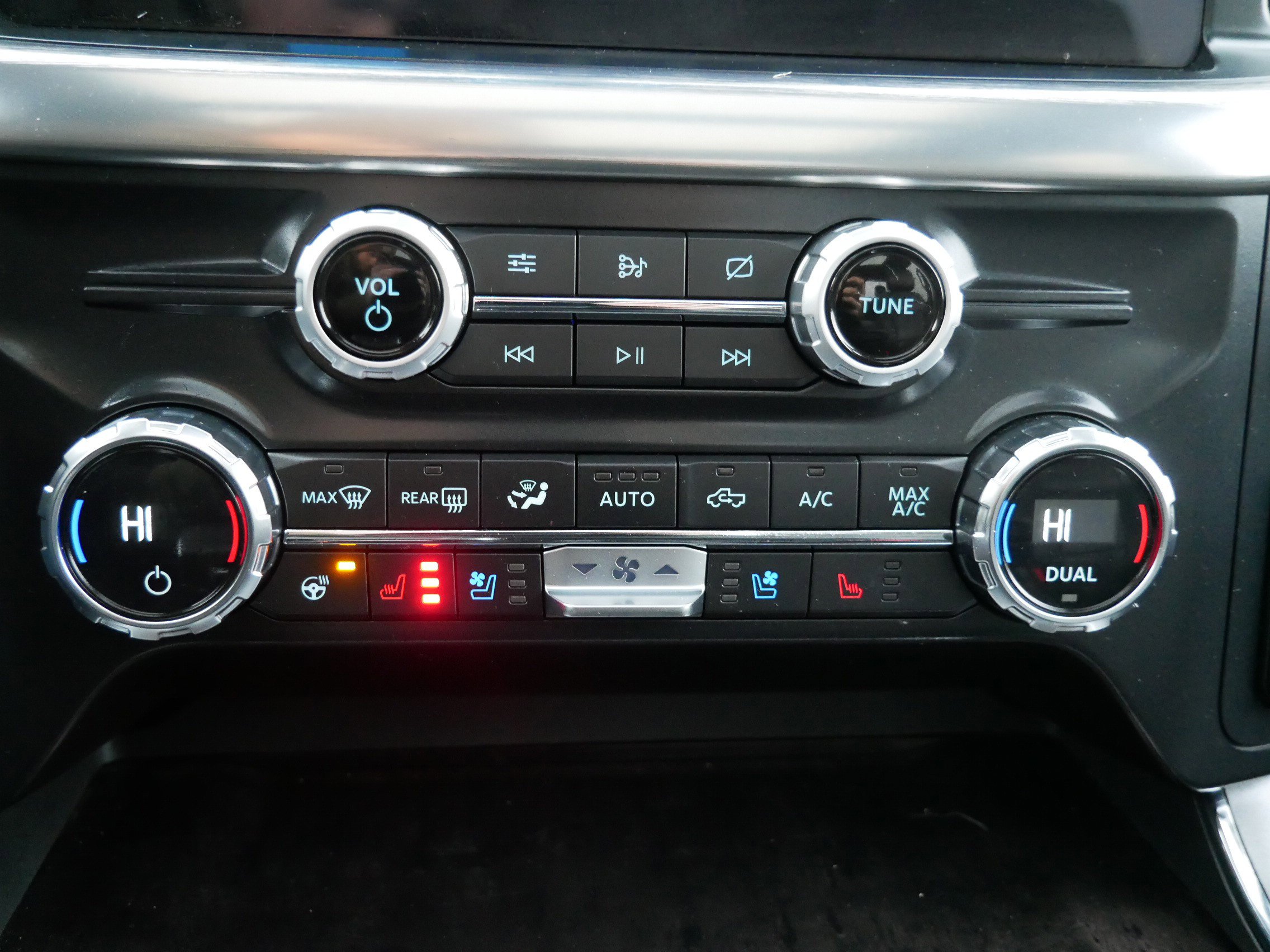 Used 2021 Ford F150 Lariat w/ Equipment Group 502A High AWD/4WD image 21