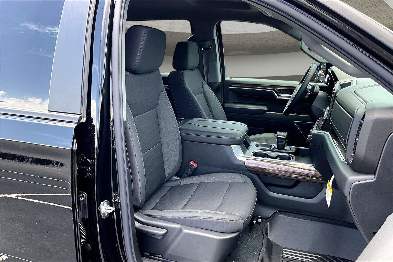 New 2026 Chevrolet Silverado 1500 LT AWD/4WD image 12