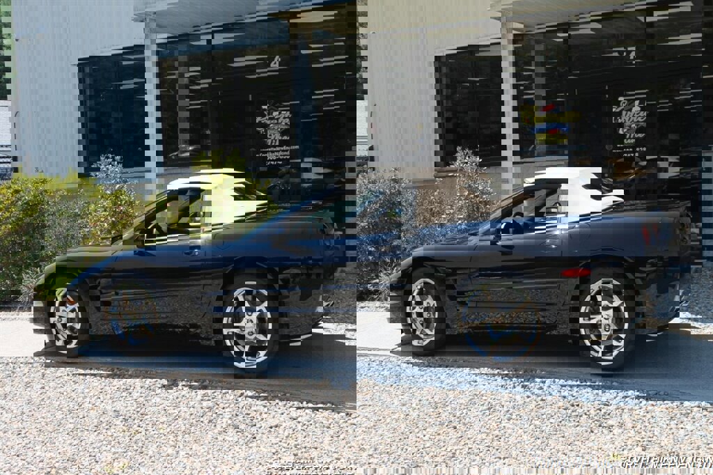 Used 2002 Chevrolet Corvette Convertible w/ Preferred Equipment Group2 image 5