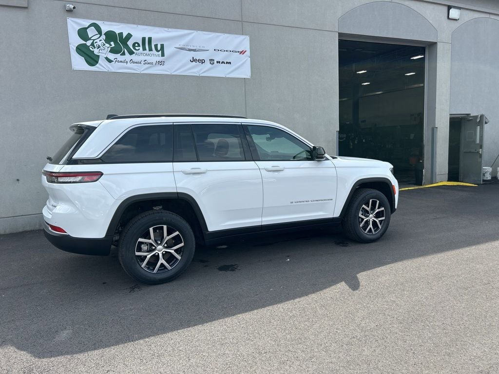 New 2026 Jeep Grand Cherokee Limited image 2