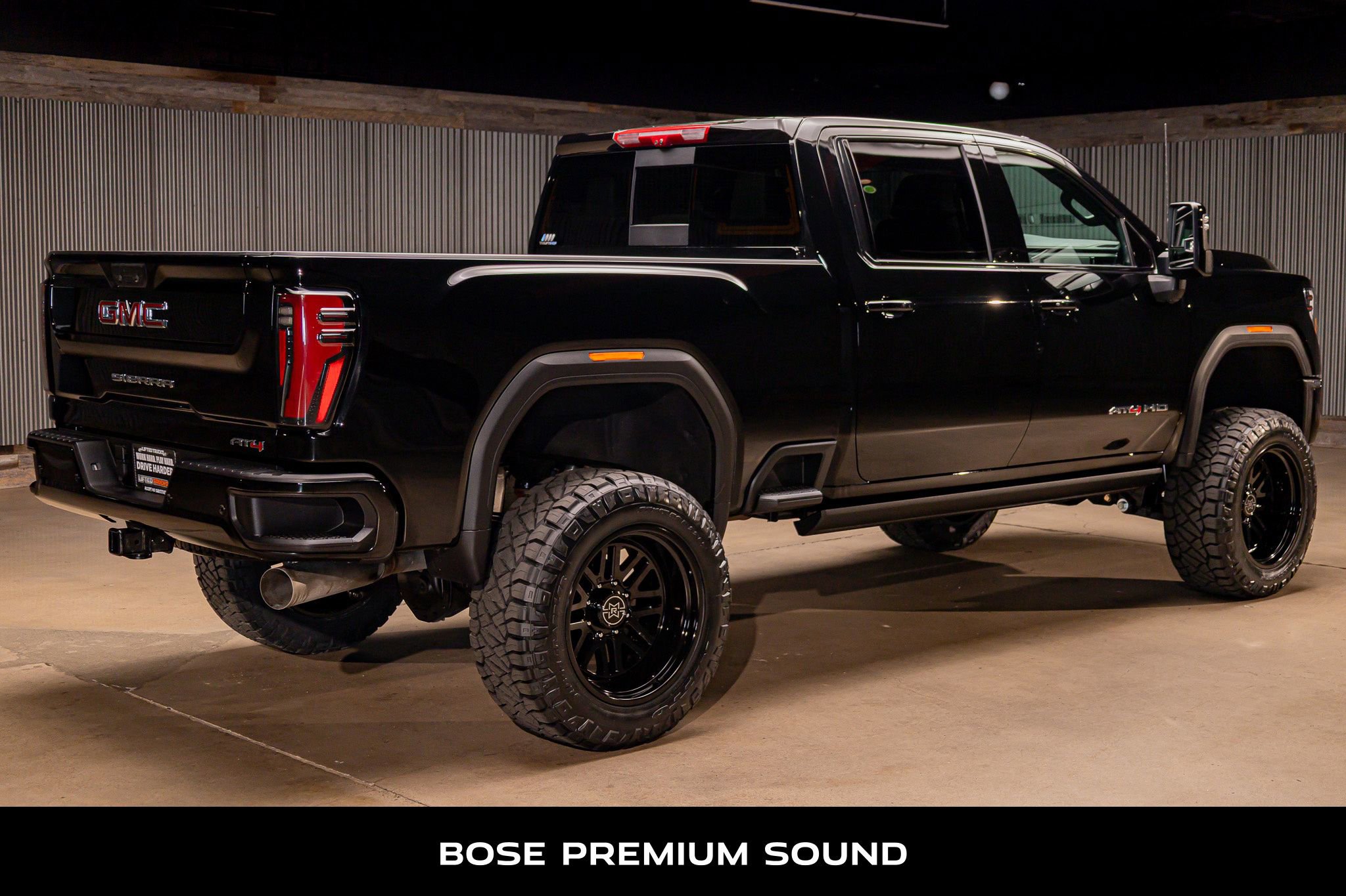 Used 2025 GMC Sierra 2500 AT4 w/ AT4 Premium Plus Package image 9