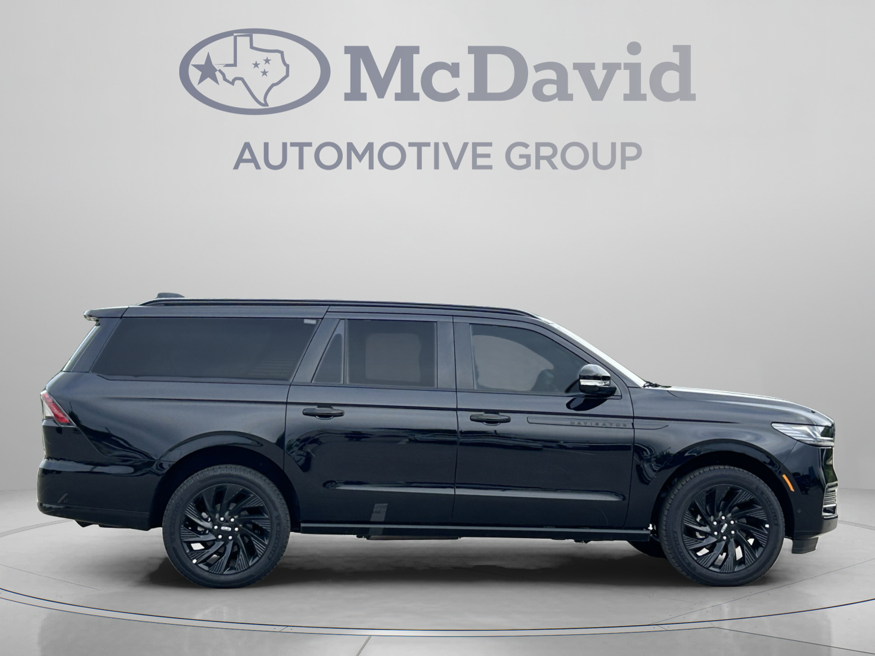 New 2025 Lincoln Navigator L Reserve w/ Jet Appearance Package AWD/4WD image 8