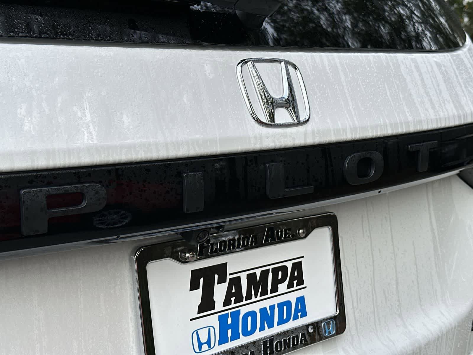 New 2026 Honda Pilot Sport image 7