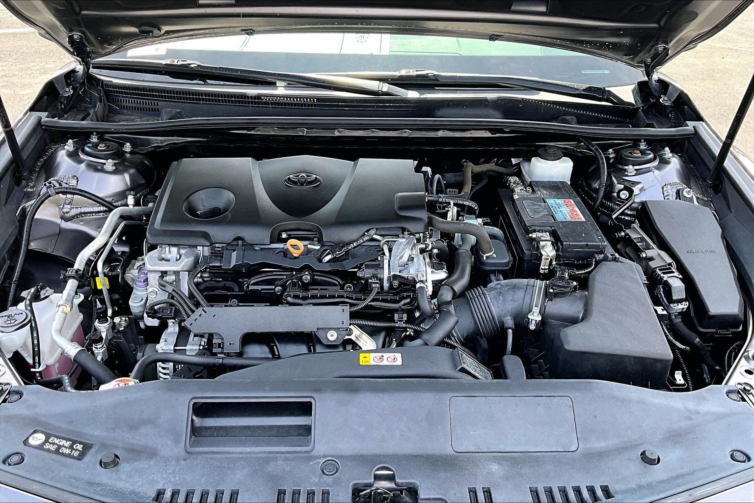 Used 2020 Toyota Camry SE FWD image 9
