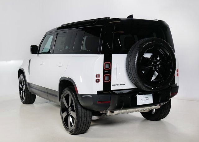 New 2026 Land Rover Defender 110 S image 33