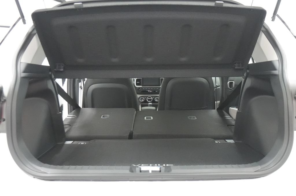 New 2026 Hyundai Venue SEL FWD image 23