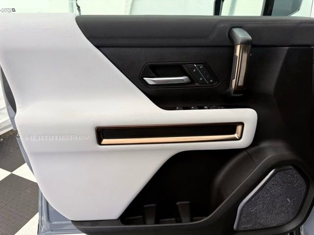 Used 2024 GMC Hummer EV 2X w/ LPO, Illumination Package image 18