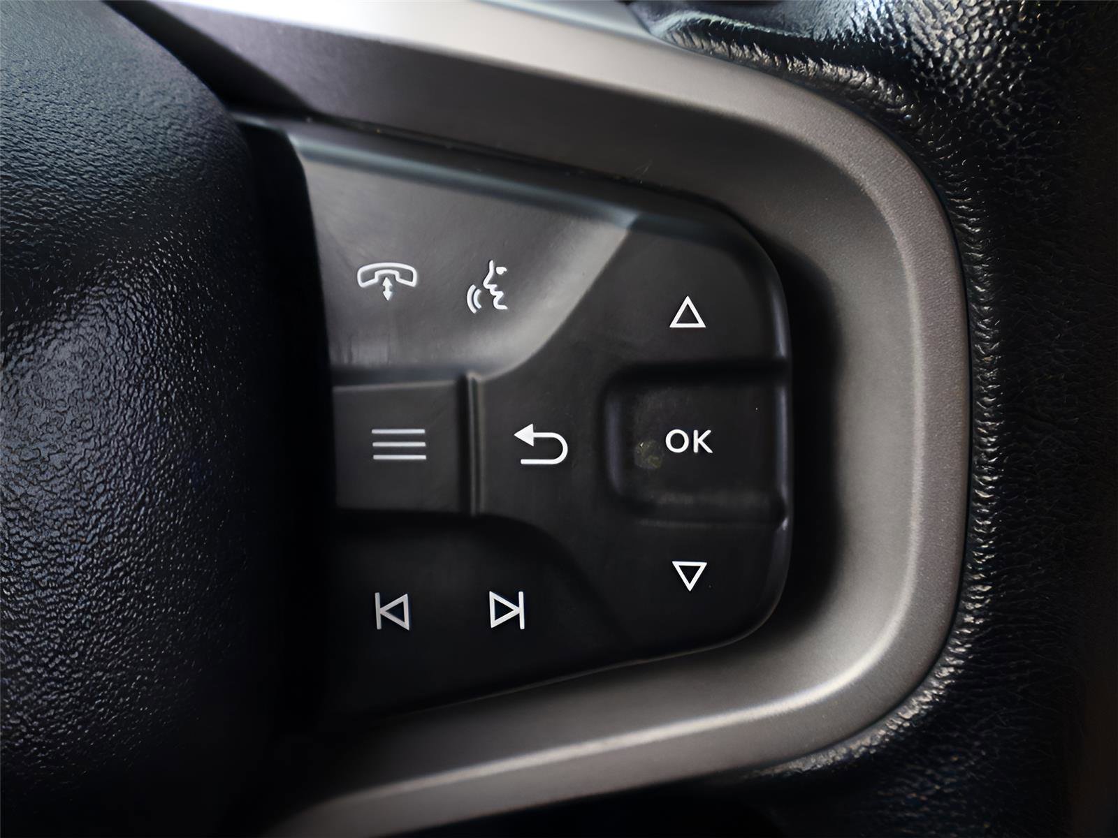 Used 2023 Ford Bronco Badlands image 35