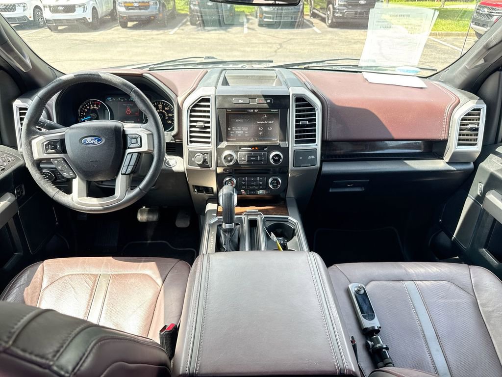 Used 2015 Ford F150 Platinum w/ Equipment Group 701A Luxury AWD/4WD image 10