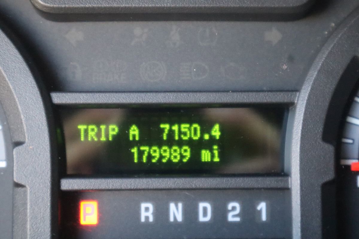 Used 2009 Ford E-350 and Econoline 350 Super Duty Wagon image 45