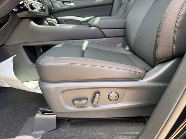 New 2026 Nissan Pathfinder SL FWD image 10