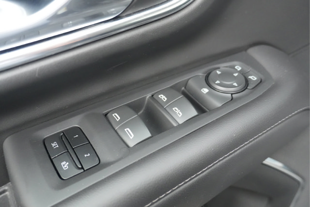Used 2024 Chevrolet Suburban LT AWD/4WD image 12