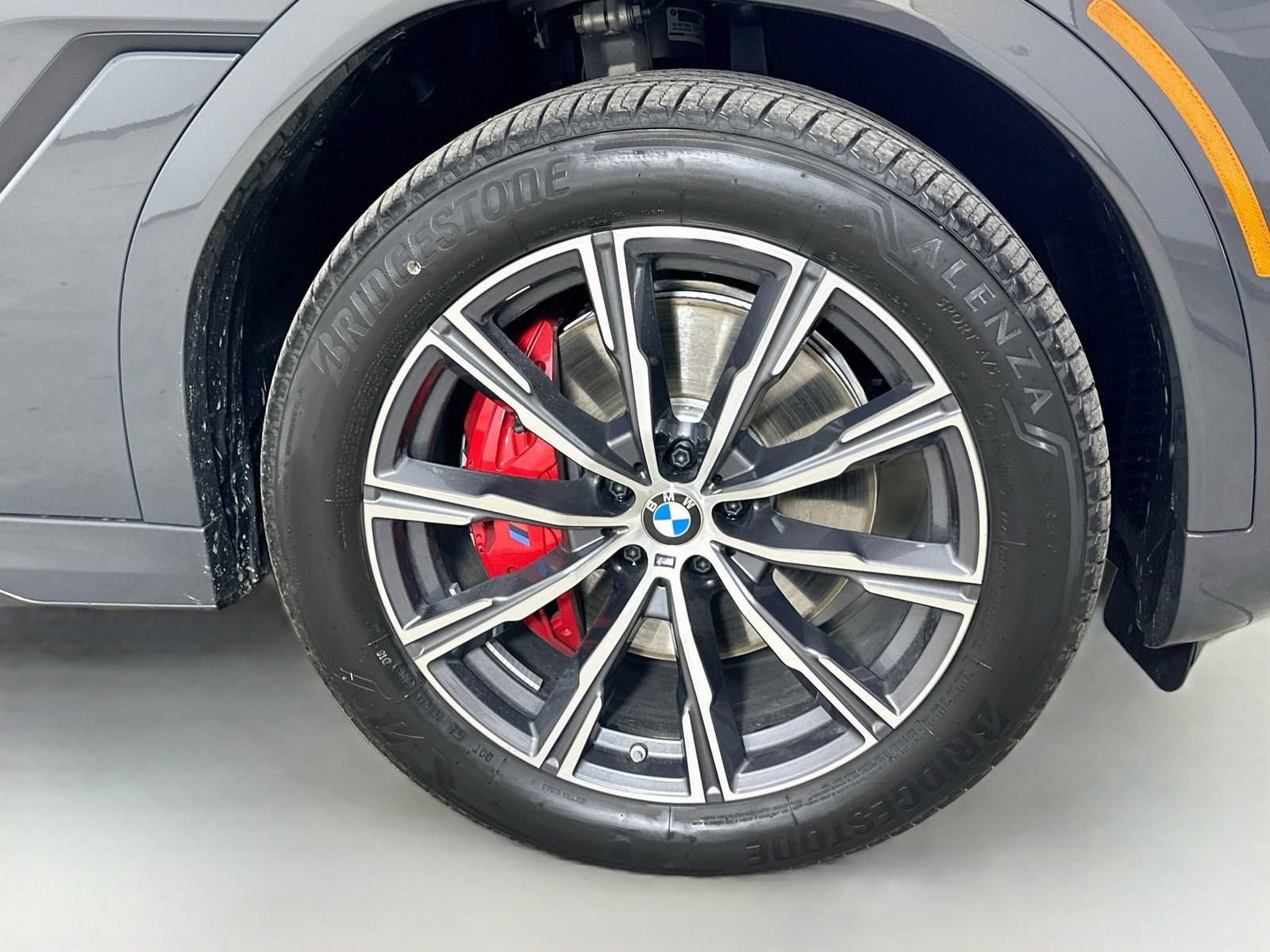 New 2027 BMW X6 xDrive40i w/ Executive Package AWD/4WD image 10