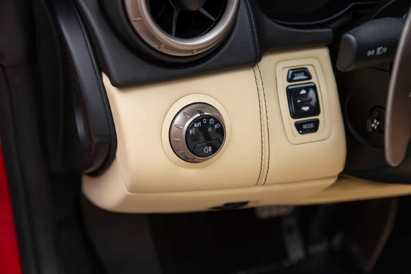 Used 2010 Ferrari California RWD image 28