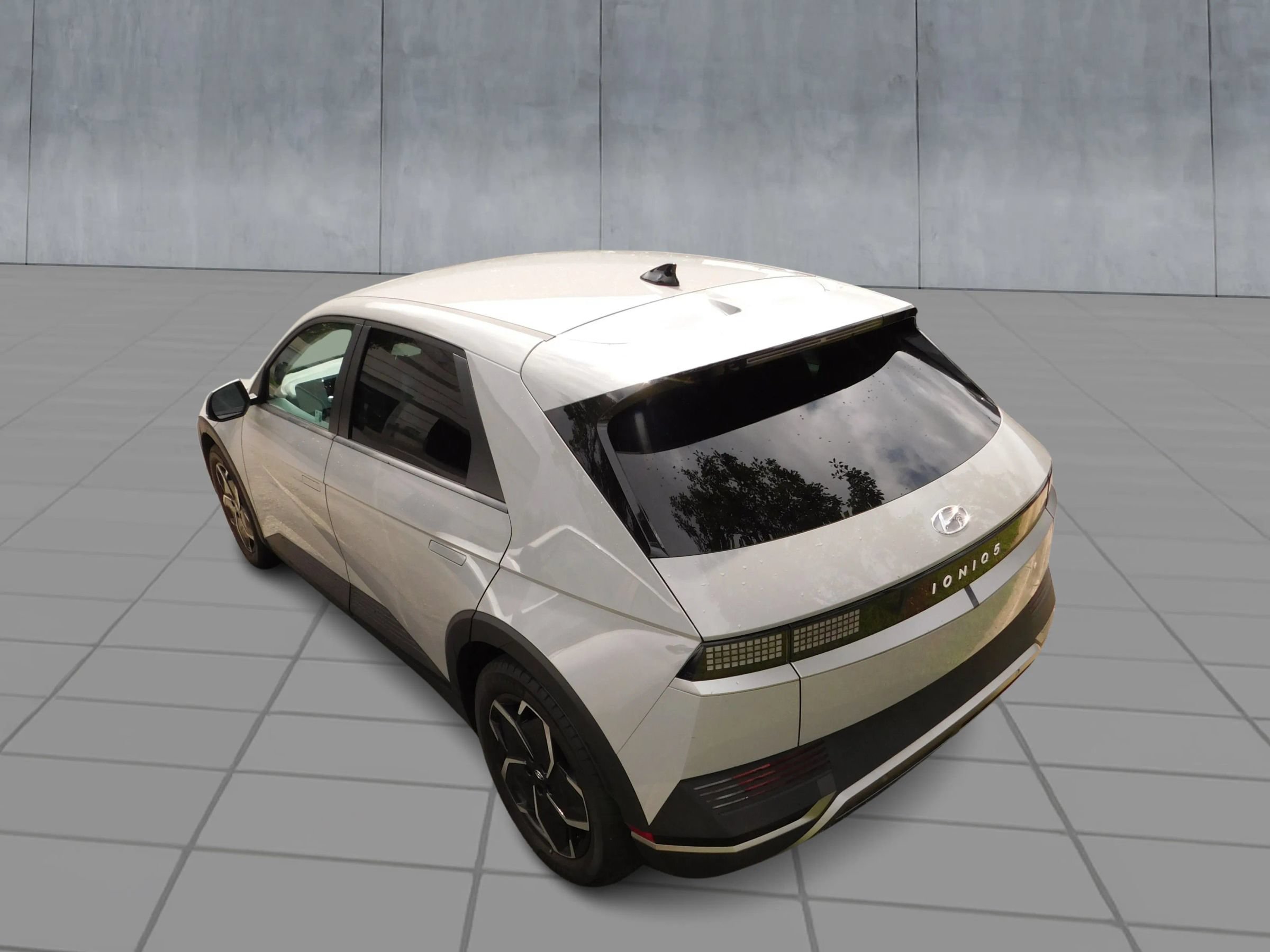 Used 2024 Hyundai Ioniq 5 SE RWD image 8
