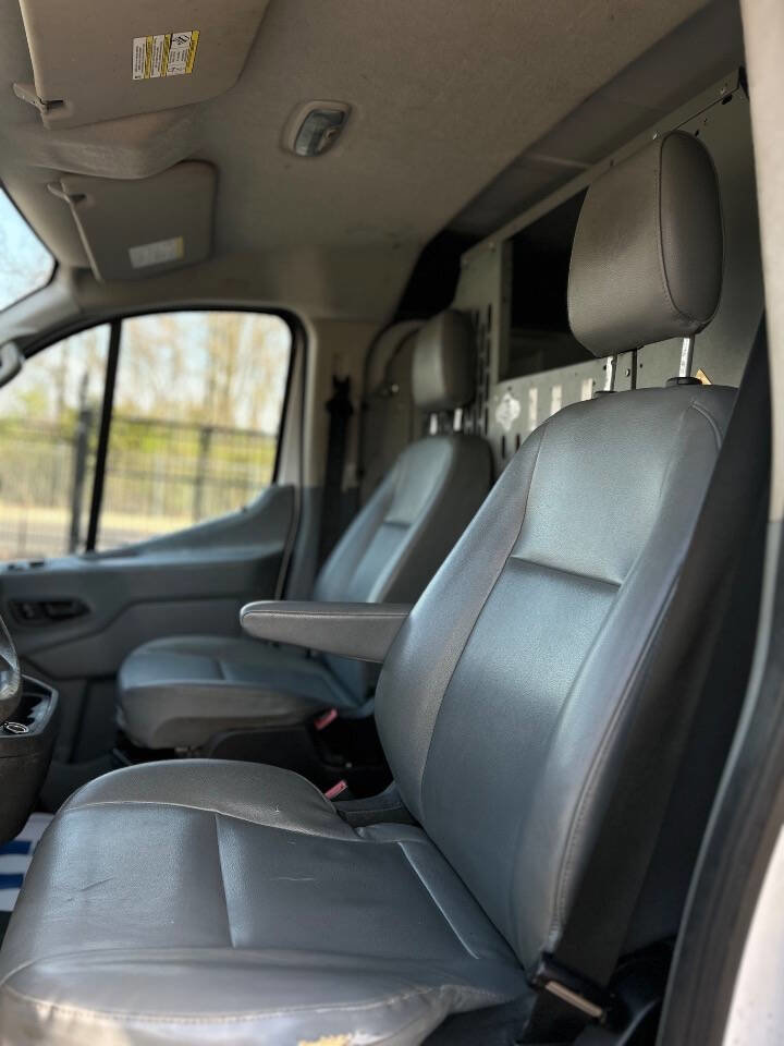 Used 2017 Ford Transit 350 148 Low Roof RWD image 12