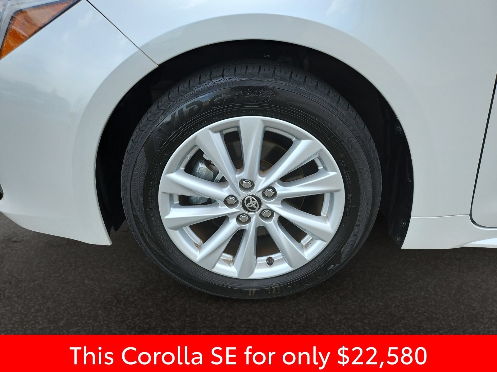 Used 2023 Toyota Corolla SE FWD image 40