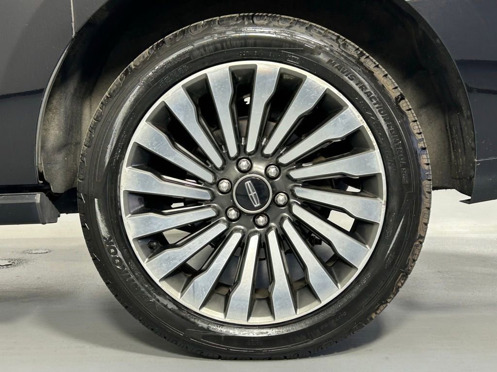 Used 2020 Lincoln Navigator L Reserve w/ Luxury Package AWD/4WD image 45