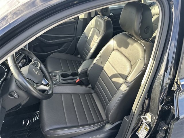 Used 2024 Volkswagen Jetta SE image 13