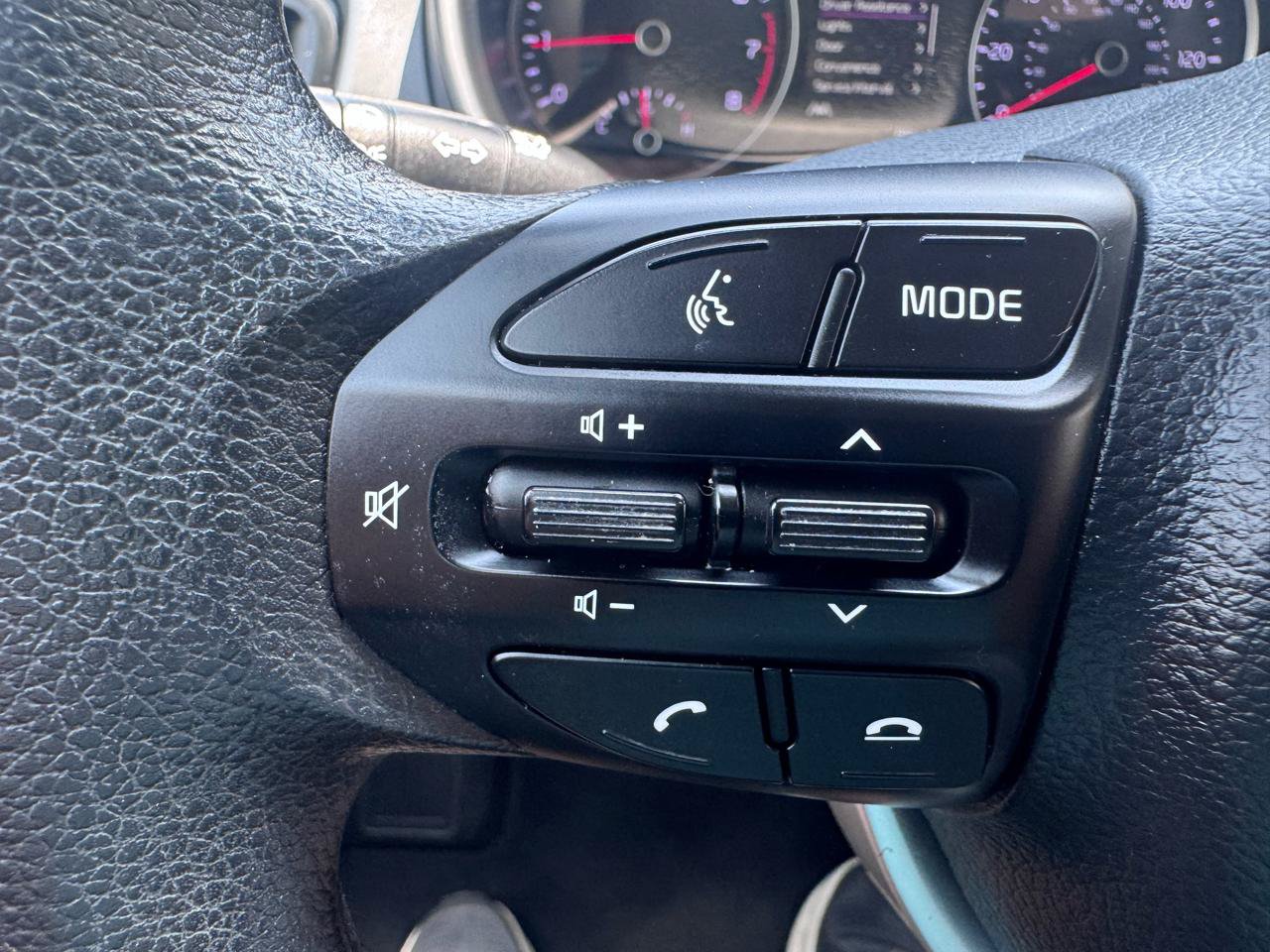 Used 2023 Kia Rio S w/ Technology Package FWD image 18