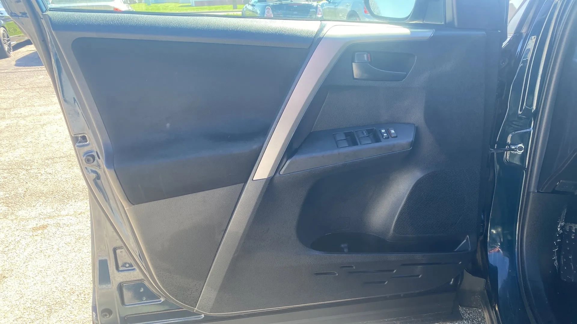 Used 2018 Toyota RAV4 LE w/ All Weather Liner Package image 14