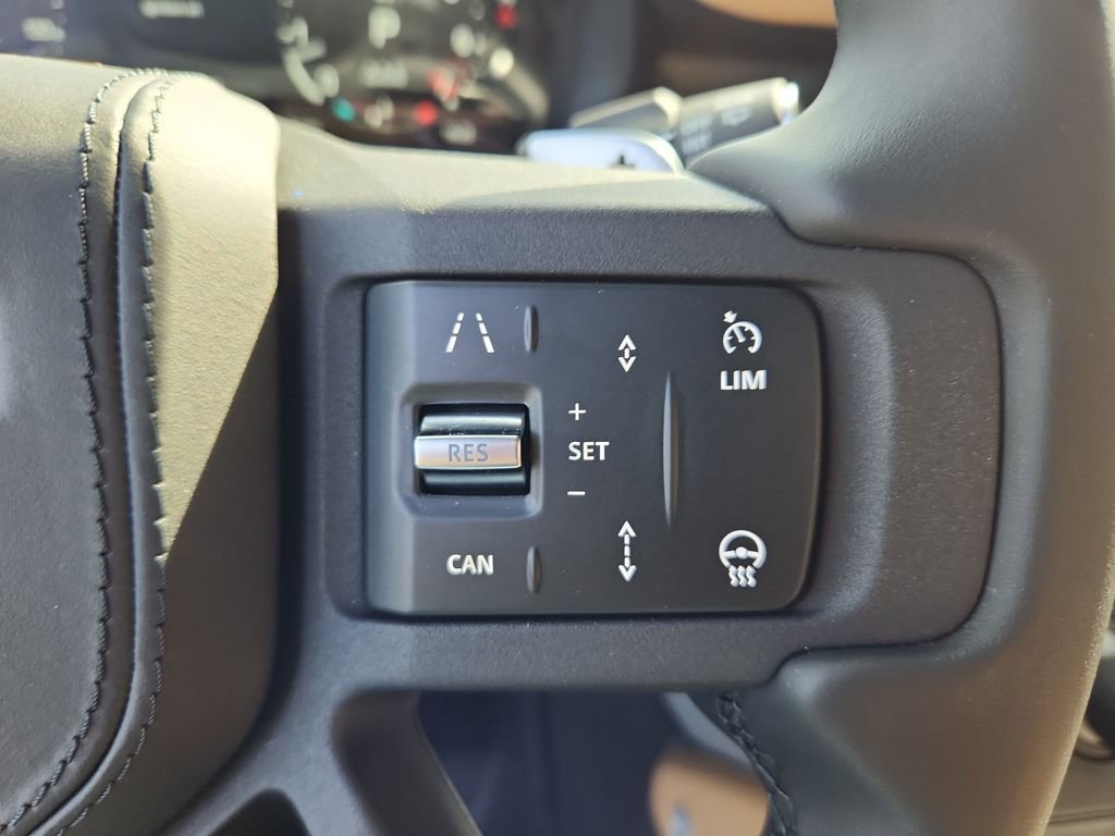 New 2026 Land Rover Defender 90 V8 image 18