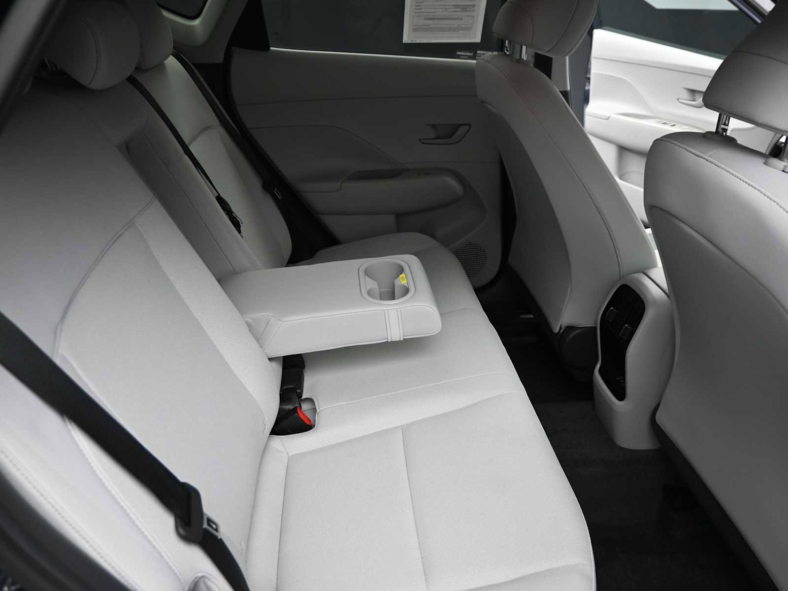 Used 2024 Hyundai Kona SEL AWD/4WD image 32