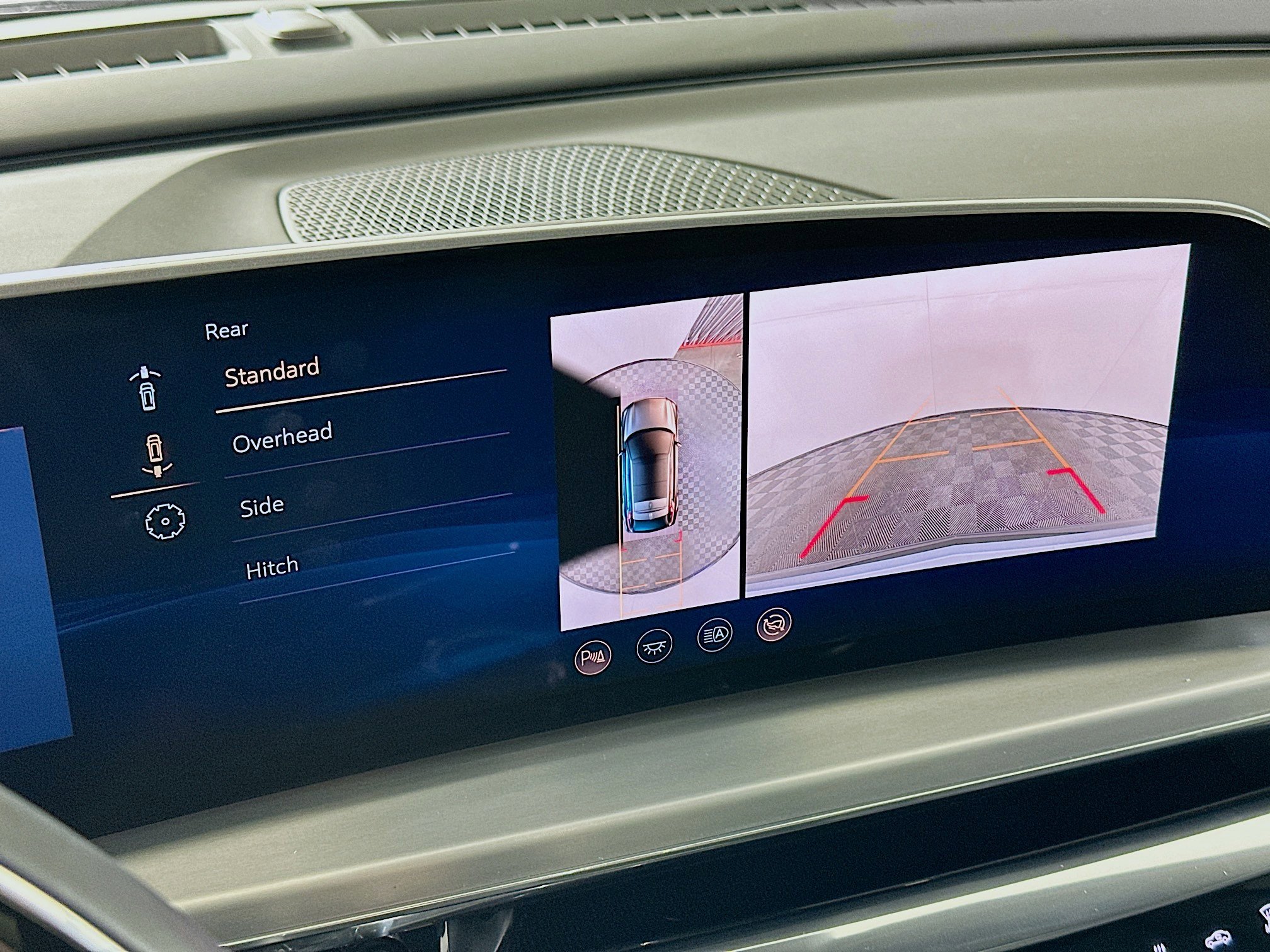 Used 2025 Cadillac Lyriq Sport image 23