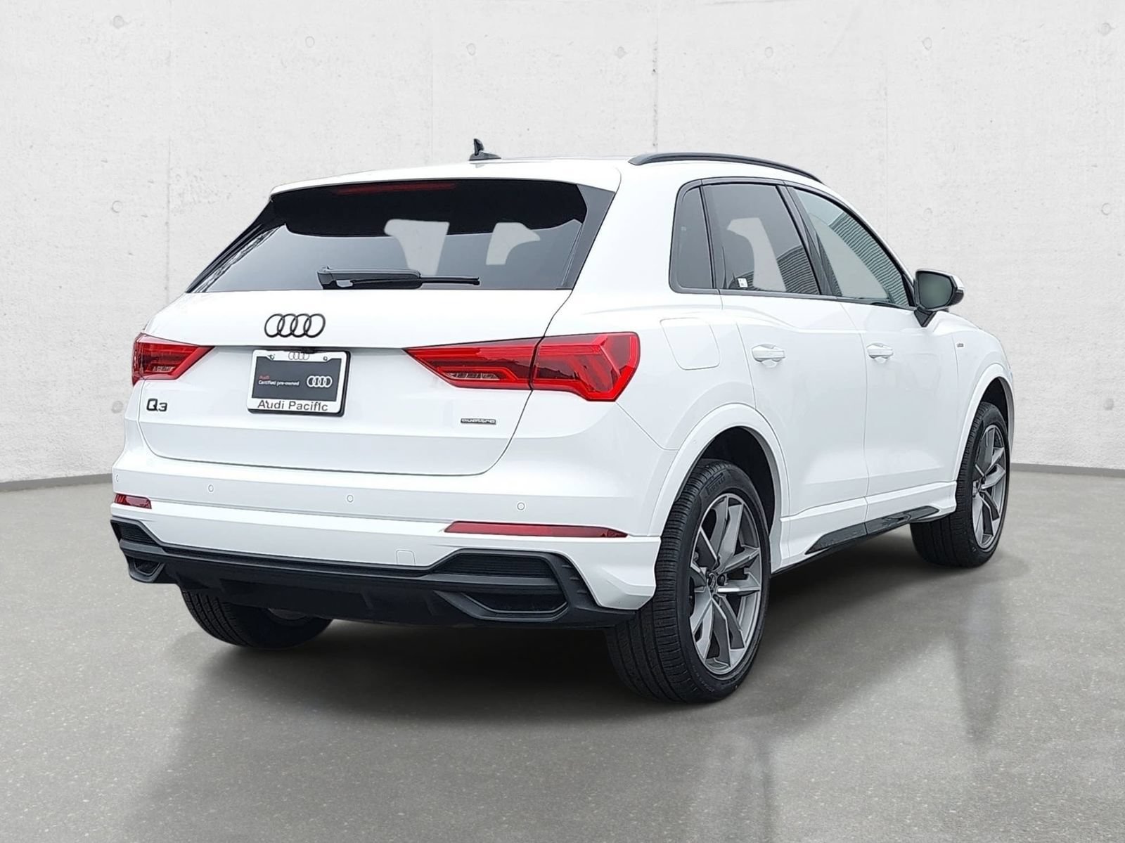 Certified 2025 Audi Q3 2.0T Premium w/ Convenience Package AWD/4WD image 5