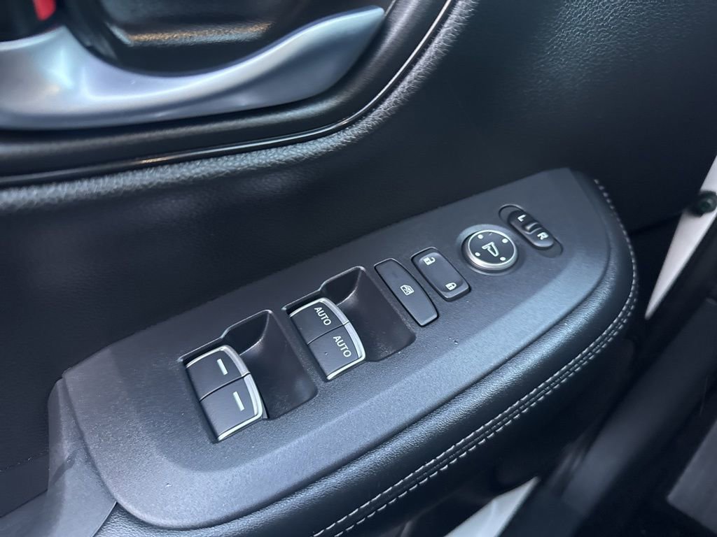 Certified 2025 Honda HR-V EX-L image 24