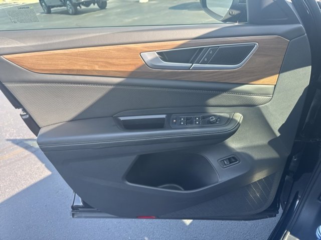 Used 2024 Volkswagen Atlas SE image 16