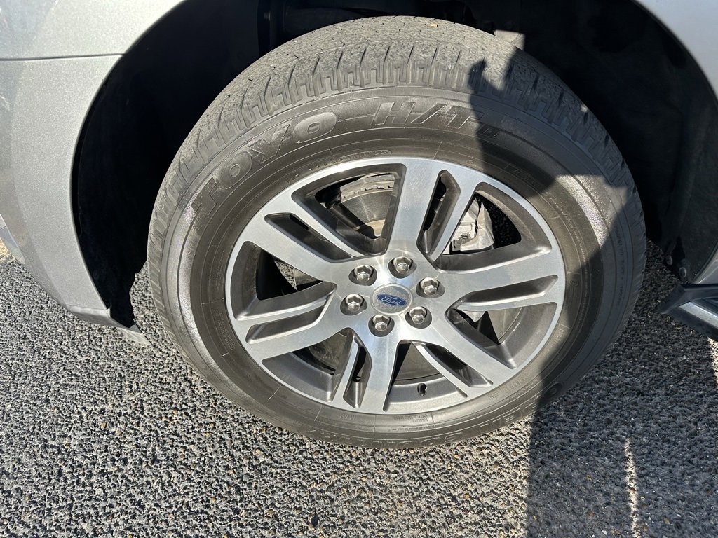 Used 2022 Ford Expedition XLT image 11