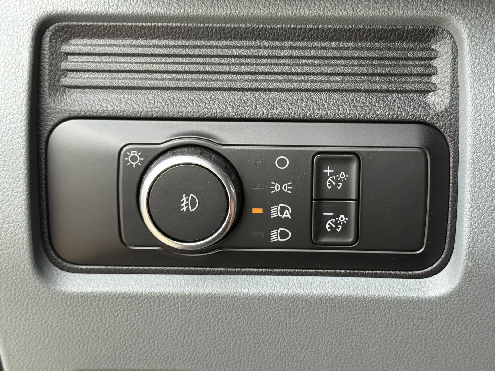 New 2025 Ford F350 XL w/ XL Chrome Package image 21