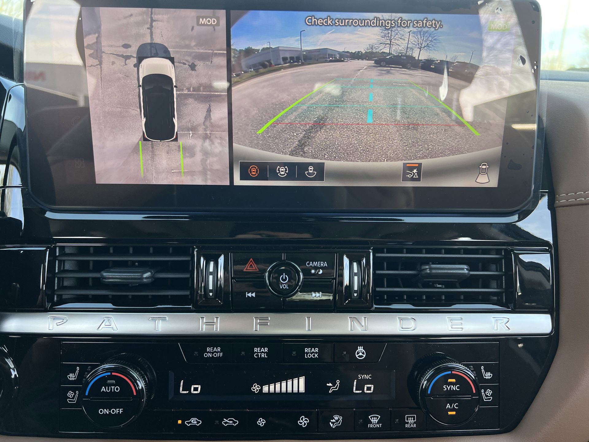 New 2026 Nissan Pathfinder Platinum image 4