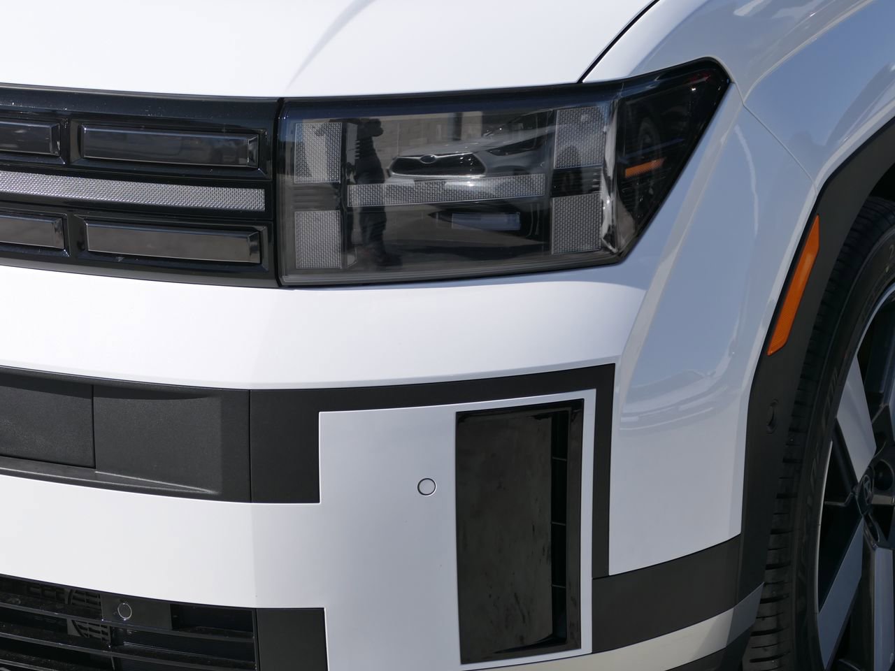 Used 2025 Hyundai Santa Fe Limited image 9