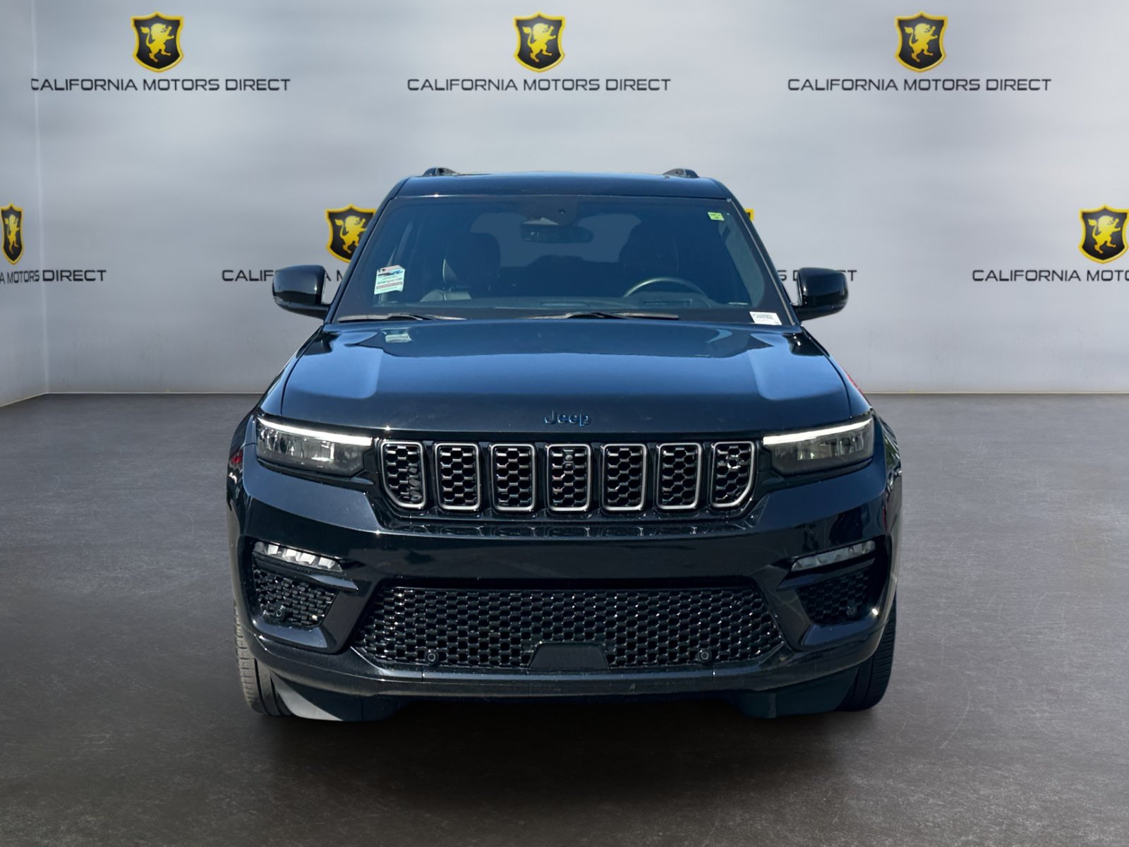 Used 2023 Jeep Grand Cherokee Summit AWD/4WD image 8
