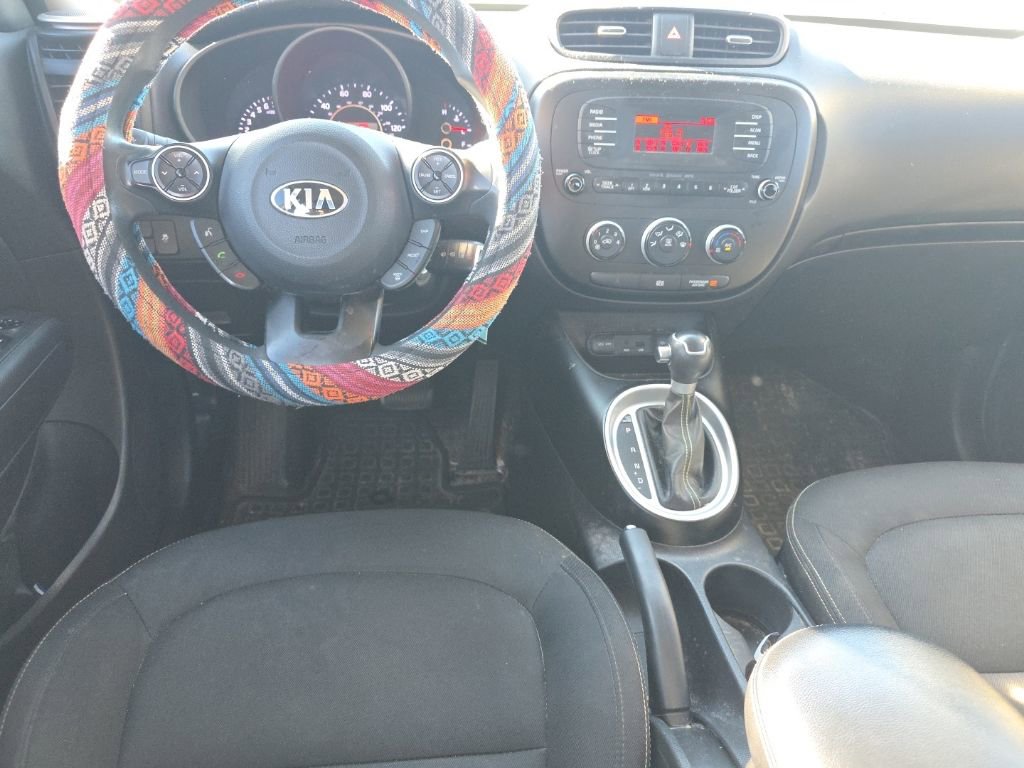 Used 2015 Kia Soul + image 17