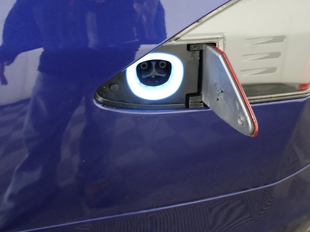 Used 2016 Tesla Model S 90D image 20