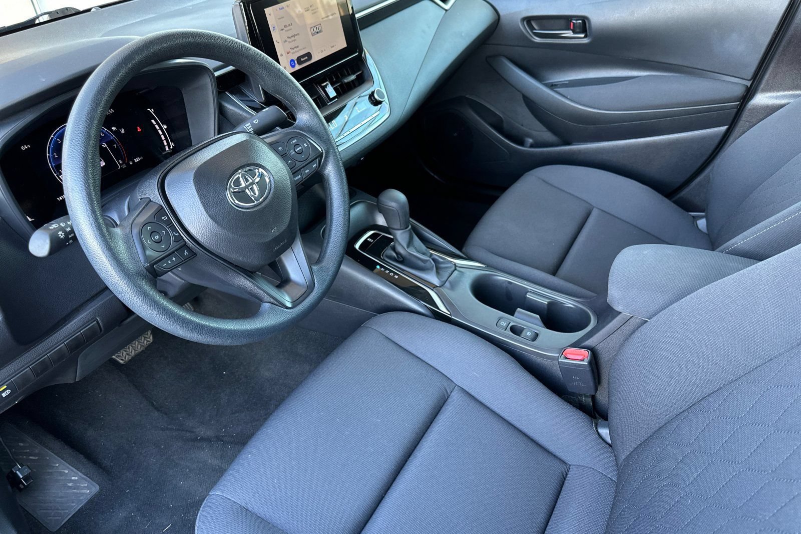 Used 2026 Toyota Corolla LE FWD image 10