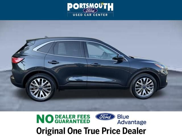 Certified 2022 Ford Escape Titanium w/ Class II Trailer Tow Package image 6