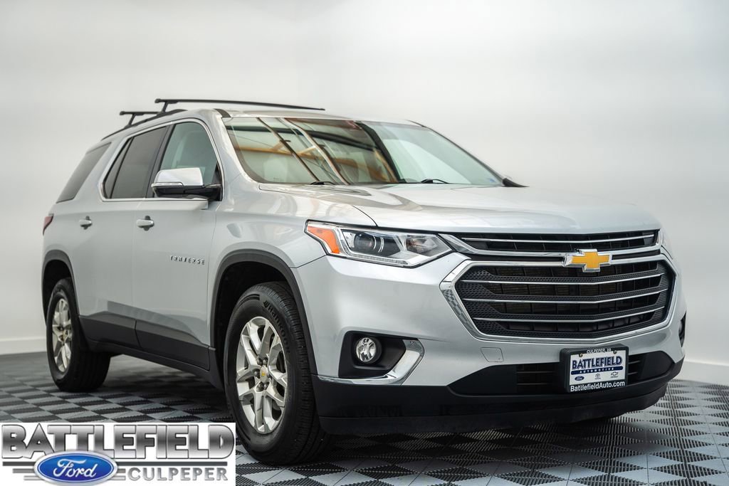 Used 2020 Chevrolet Traverse LT w/ Driver Confidence II Package AWD/4WD image 1