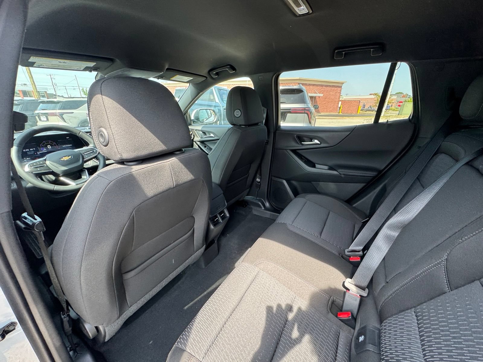 New 2027 Chevrolet Equinox LT FWD image 24